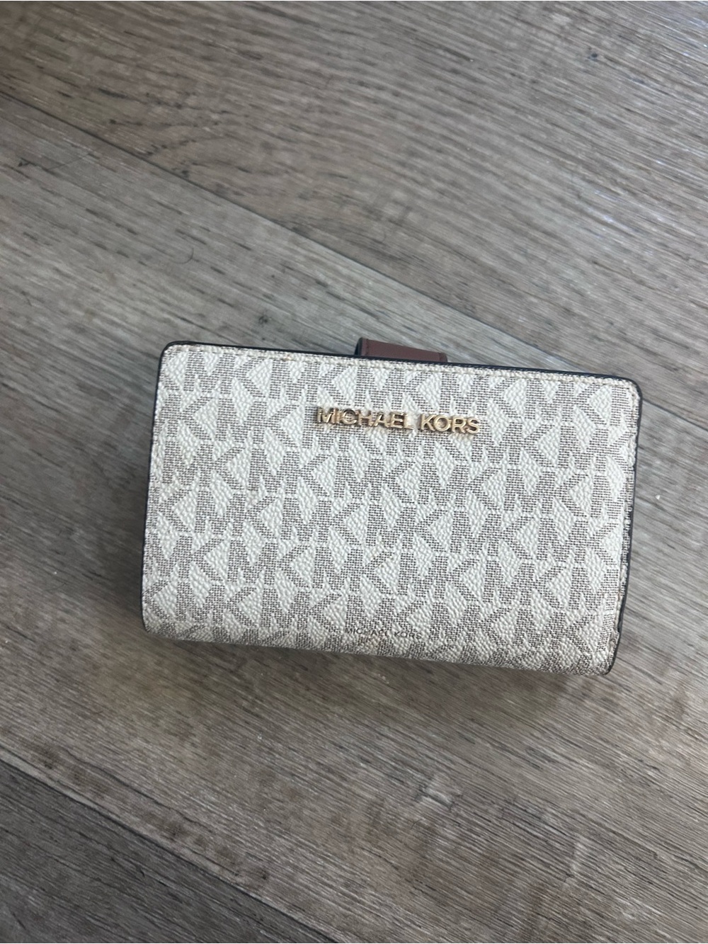 Michael Kors Metallic Logo-Print Compact Wallet - Gold/Beige